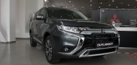 Mitsubishi Outlander - сравнение комплектаций