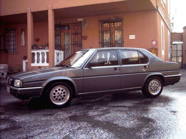 Alfa Romeo 90 фото