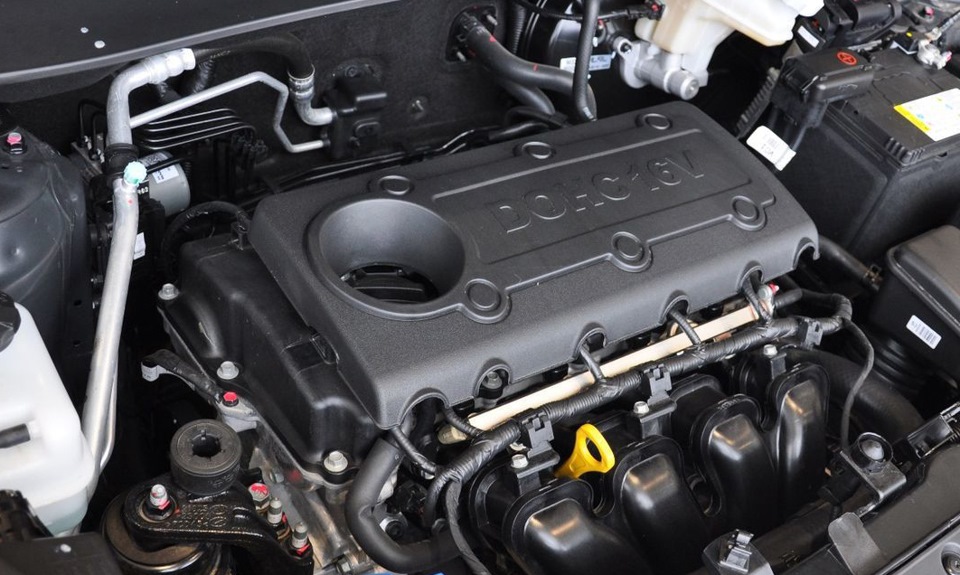 Стучит движок. Двигатель Киа Спортейдж 3. Sportage 2014 ДВС. Kia Sportage 3 стук в двигателе. Kia Sportage 3 стучит двигатель.
