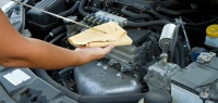 Нужно ли менять масло в моторе, если на машине почти не ездят?